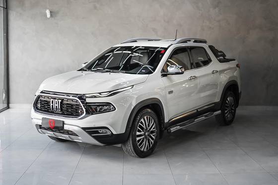 FIAT TORO 2.0 16V TURBO DIESEL RANCH 4WD AT9 FIAT TORO 2.0 16V TURBO DIESEL RANCH 4WD AT9